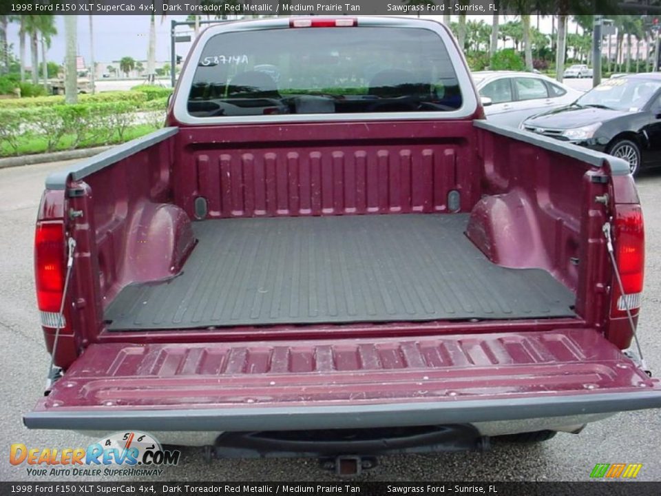 1998 Ford F150 XLT SuperCab 4x4 Dark Toreador Red Metallic / Medium Prairie Tan Photo #8
