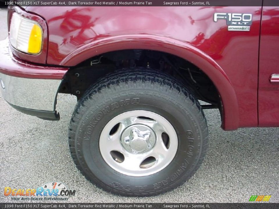 1998 Ford F150 XLT SuperCab 4x4 Dark Toreador Red Metallic / Medium Prairie Tan Photo #12