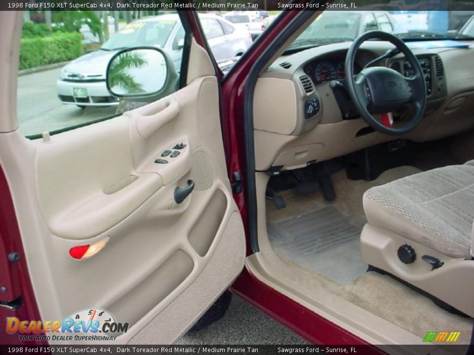 1998 Ford F150 XLT SuperCab 4x4 Dark Toreador Red Metallic / Medium Prairie Tan Photo #16