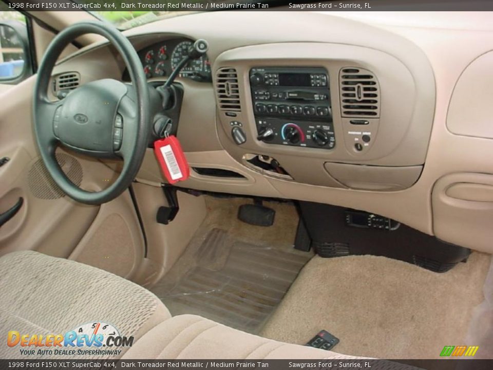 1998 Ford F150 XLT SuperCab 4x4 Dark Toreador Red Metallic / Medium Prairie Tan Photo #24