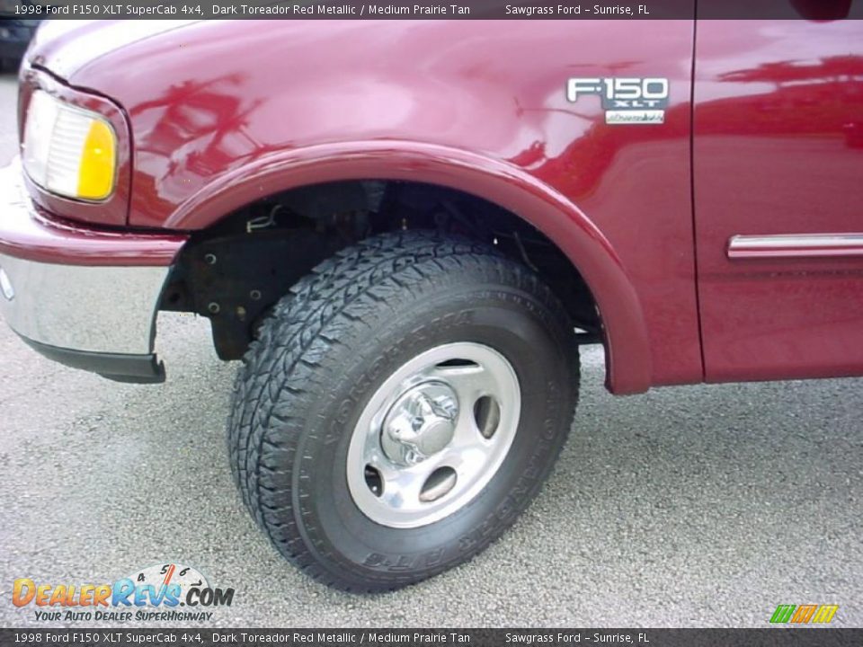 1998 Ford F150 XLT SuperCab 4x4 Dark Toreador Red Metallic / Medium Prairie Tan Photo #27