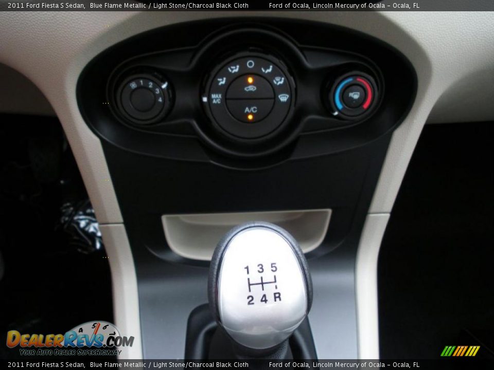 2011 Ford Fiesta S Sedan Blue Flame Metallic / Light Stone/Charcoal Black Cloth Photo #10