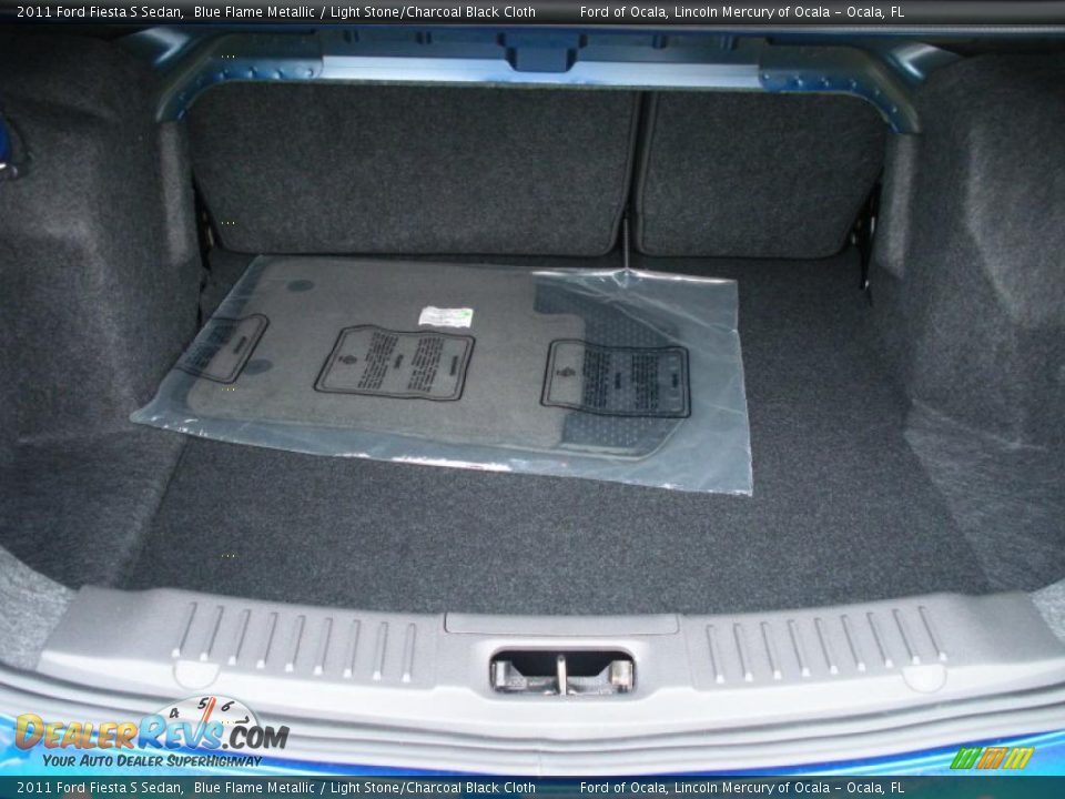 2011 Ford Fiesta S Sedan Blue Flame Metallic / Light Stone/Charcoal Black Cloth Photo #11