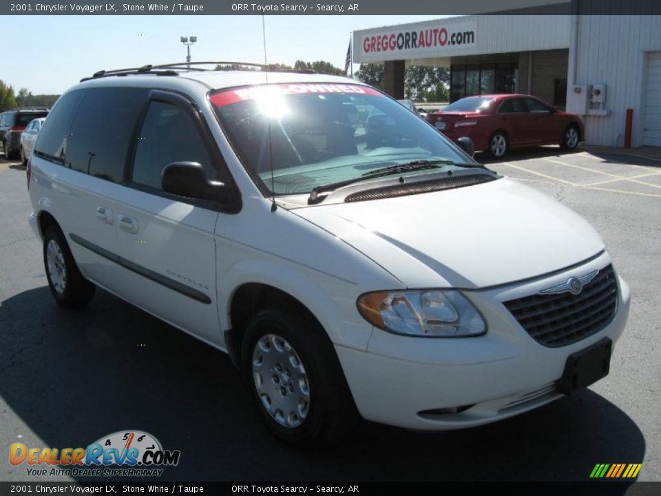 2001 Chrysler Voyager LX Stone White / Taupe Photo #1