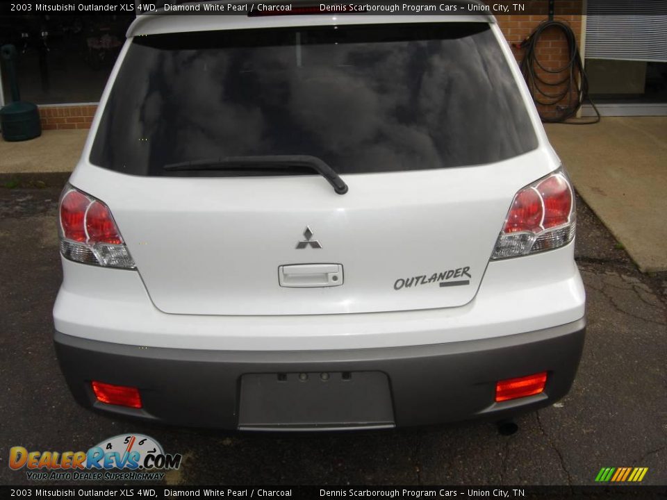 2003 Mitsubishi Outlander XLS 4WD Diamond White Pearl / Charcoal Photo #3