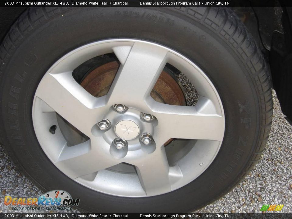 2003 Mitsubishi Outlander XLS 4WD Diamond White Pearl / Charcoal Photo #5