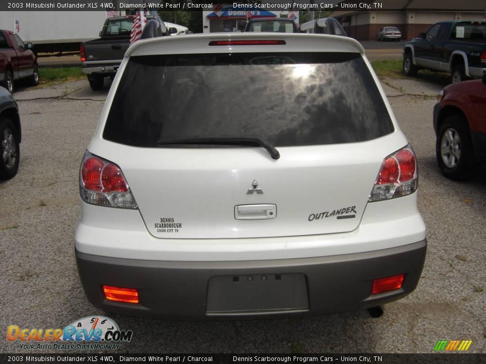 2003 Mitsubishi Outlander XLS 4WD Diamond White Pearl / Charcoal Photo #11
