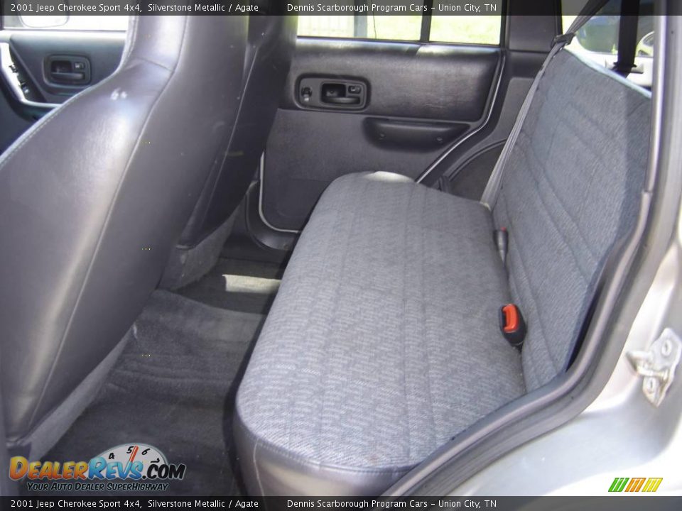 2001 Jeep Cherokee Sport 4x4 Silverstone Metallic / Agate Photo #16