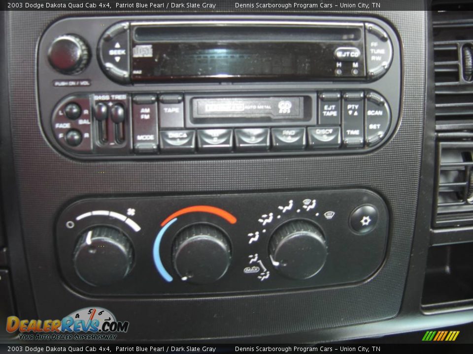 2003 Dodge Dakota Quad Cab 4x4 Patriot Blue Pearl / Dark Slate Gray Photo #7