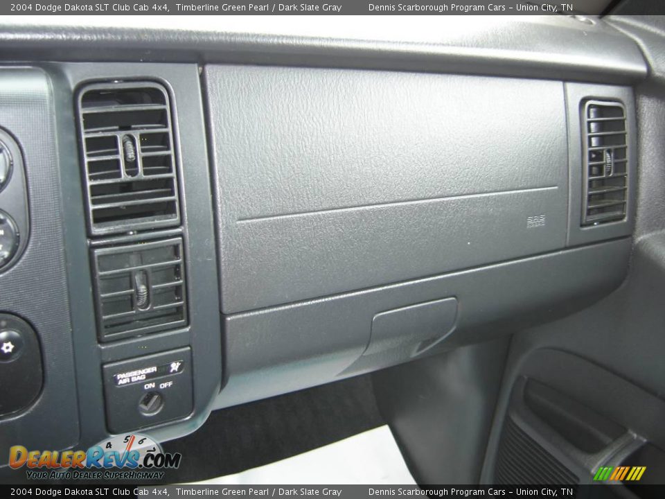 2004 Dodge Dakota SLT Club Cab 4x4 Timberline Green Pearl / Dark Slate Gray Photo #9