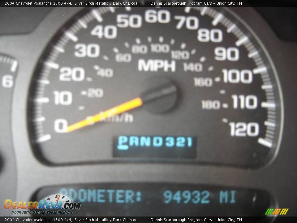 2004 Chevrolet Avalanche 1500 4x4 Silver Birch Metallic / Dark Charcoal Photo #11
