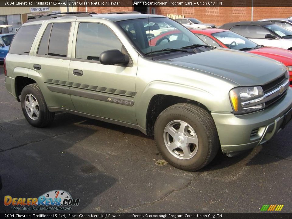 2004 Chevrolet TrailBlazer LS 4x4 Silver Green Metallic / Pewter Photo #1