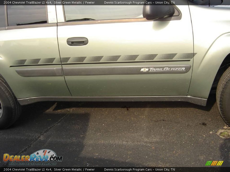 2004 Chevrolet TrailBlazer LS 4x4 Silver Green Metallic / Pewter Photo #3