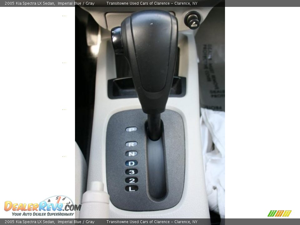 2005 Kia Spectra LX Sedan Shifter Photo #22