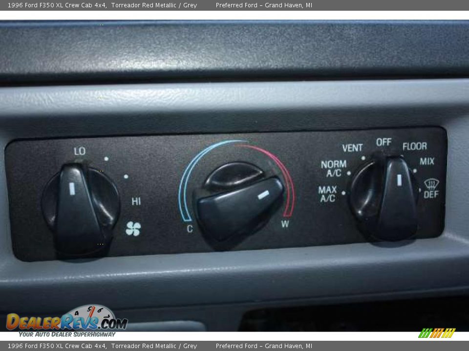 1996 Ford F350 XL Crew Cab 4x4 Torreador Red Metallic / Grey Photo #13