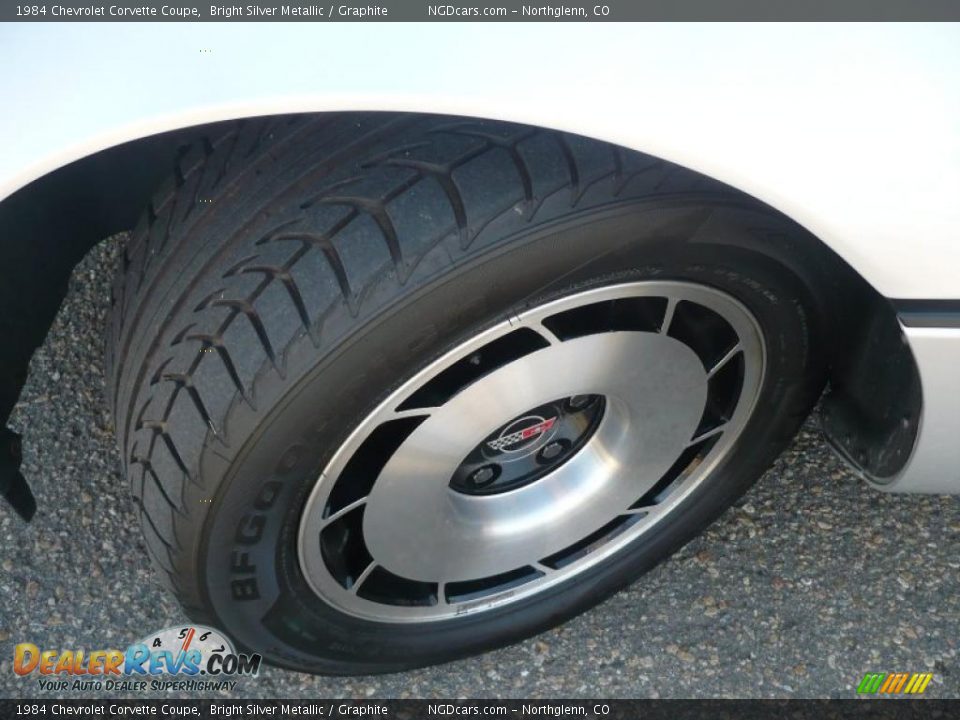 1984 Chevrolet Corvette Coupe Bright Silver Metallic / Graphite Photo #14
