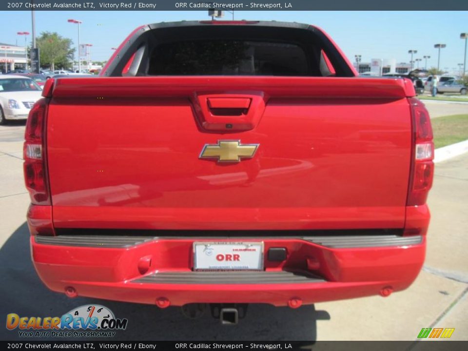 2007 Chevrolet Avalanche LTZ Victory Red / Ebony Photo #6