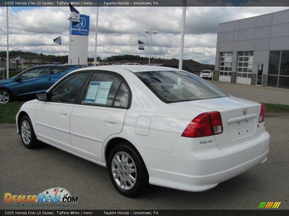 2005 Honda Civic LX Sedan Taffeta White / Ivory Photo #10