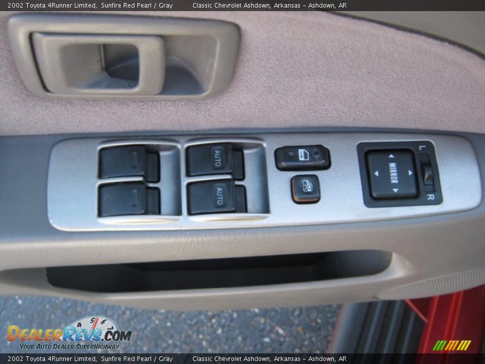 2002 Toyota 4Runner Limited Sunfire Red Pearl / Gray Photo #17