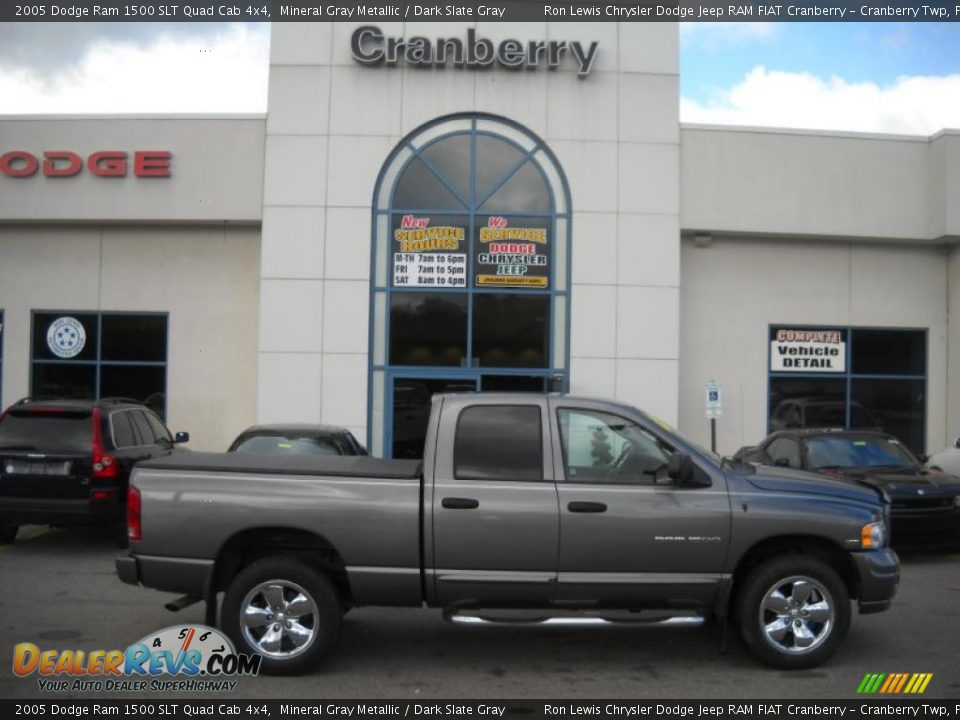 2005 Dodge Ram 1500 SLT Quad Cab 4x4 Mineral Gray Metallic / Dark Slate Gray Photo #1