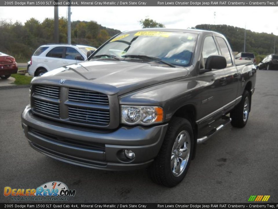 2005 Dodge Ram 1500 SLT Quad Cab 4x4 Mineral Gray Metallic / Dark Slate Gray Photo #18