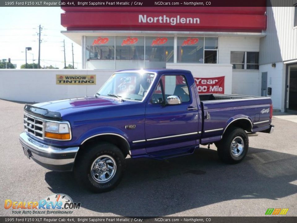 1995 Ford F150 XLT Regular Cab 4x4 Bright Sapphire Pearl Metallic / Gray Photo #1