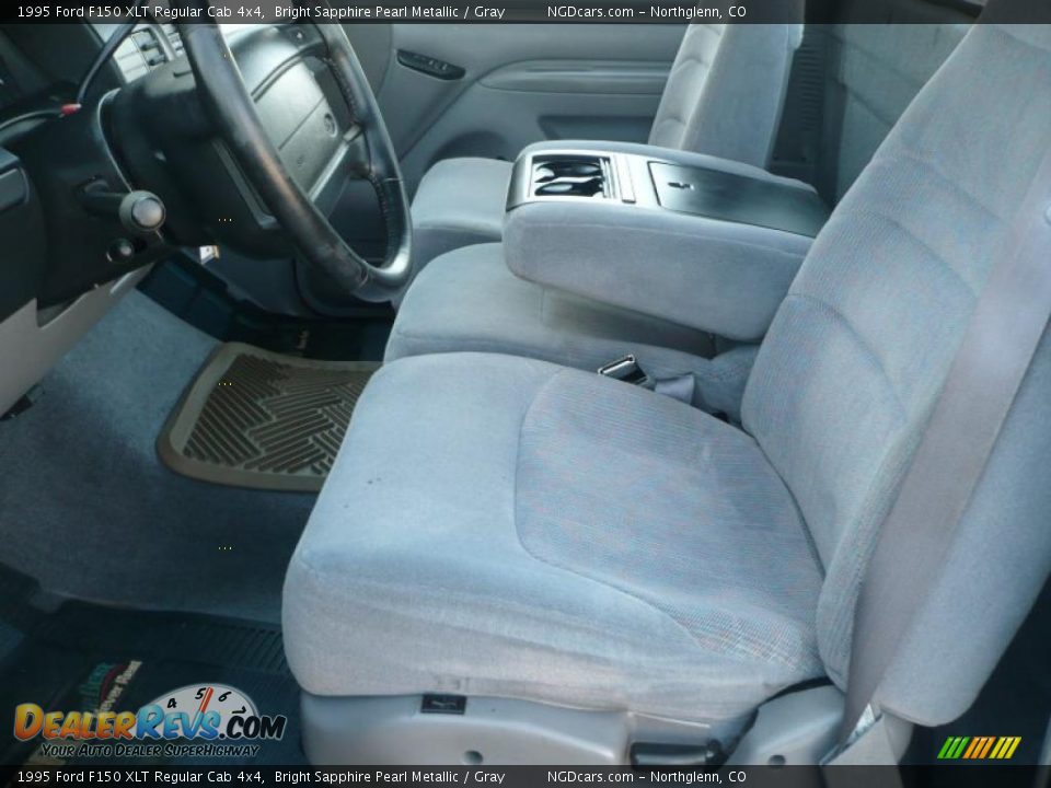 1995 Ford F150 XLT Regular Cab 4x4 Bright Sapphire Pearl Metallic / Gray Photo #9