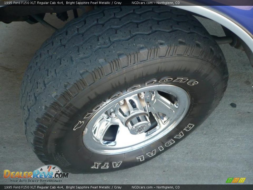 1995 Ford F150 XLT Regular Cab 4x4 Bright Sapphire Pearl Metallic / Gray Photo #14
