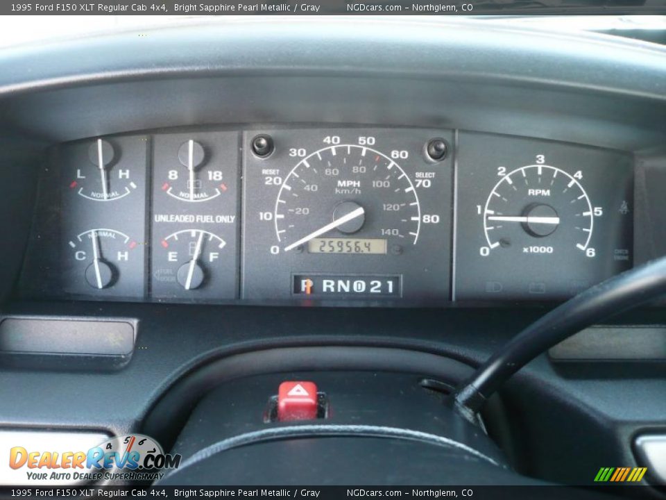 1995 Ford F150 XLT Regular Cab 4x4 Bright Sapphire Pearl Metallic / Gray Photo #21