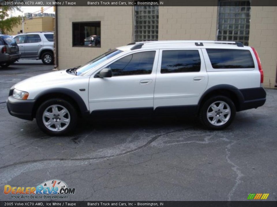 2005 Volvo XC70 AWD Ice White / Taupe Photo #1