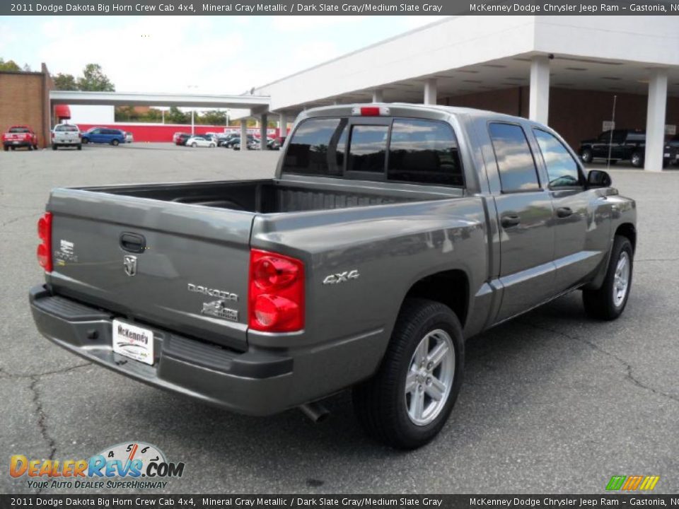 2011 Dodge Dakota Big Horn Crew Cab 4x4 Mineral Gray Metallic / Dark Slate Gray/Medium Slate Gray Photo #4