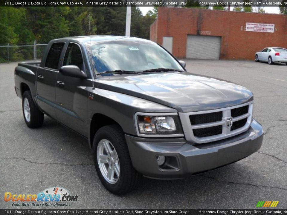 2011 Dodge Dakota Big Horn Crew Cab 4x4 Mineral Gray Metallic / Dark Slate Gray/Medium Slate Gray Photo #5