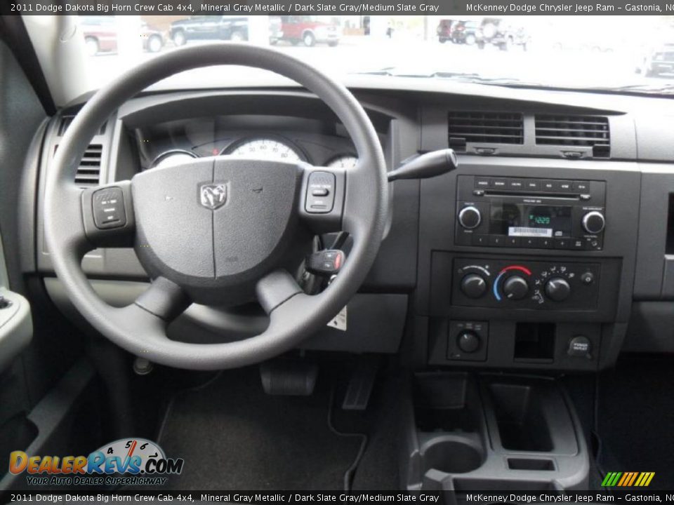 2011 Dodge Dakota Big Horn Crew Cab 4x4 Mineral Gray Metallic / Dark Slate Gray/Medium Slate Gray Photo #15