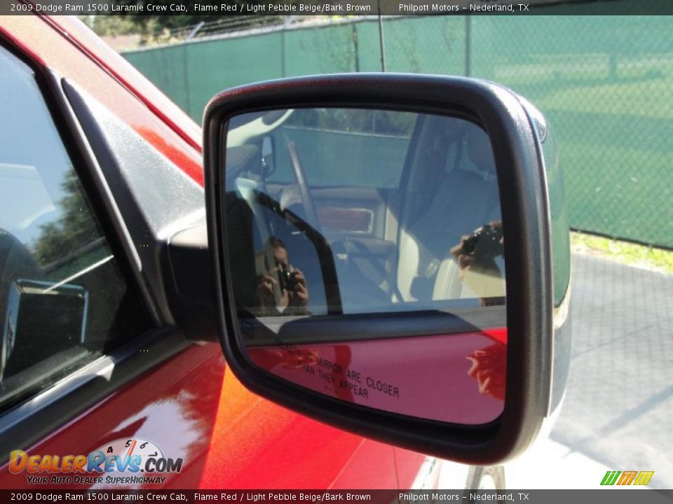 2009 Dodge Ram 1500 Laramie Crew Cab Flame Red / Light Pebble Beige/Bark Brown Photo #19