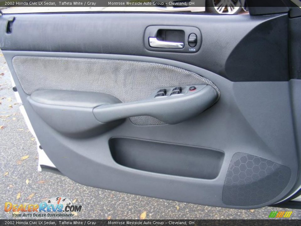 2002 Honda Civic LX Sedan Taffeta White / Gray Photo #26