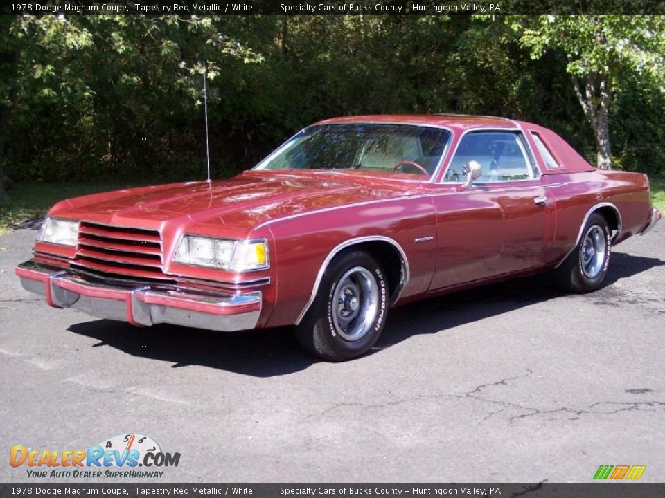 Front 3/4 View of 1978 Dodge Magnum Coupe Photo #2