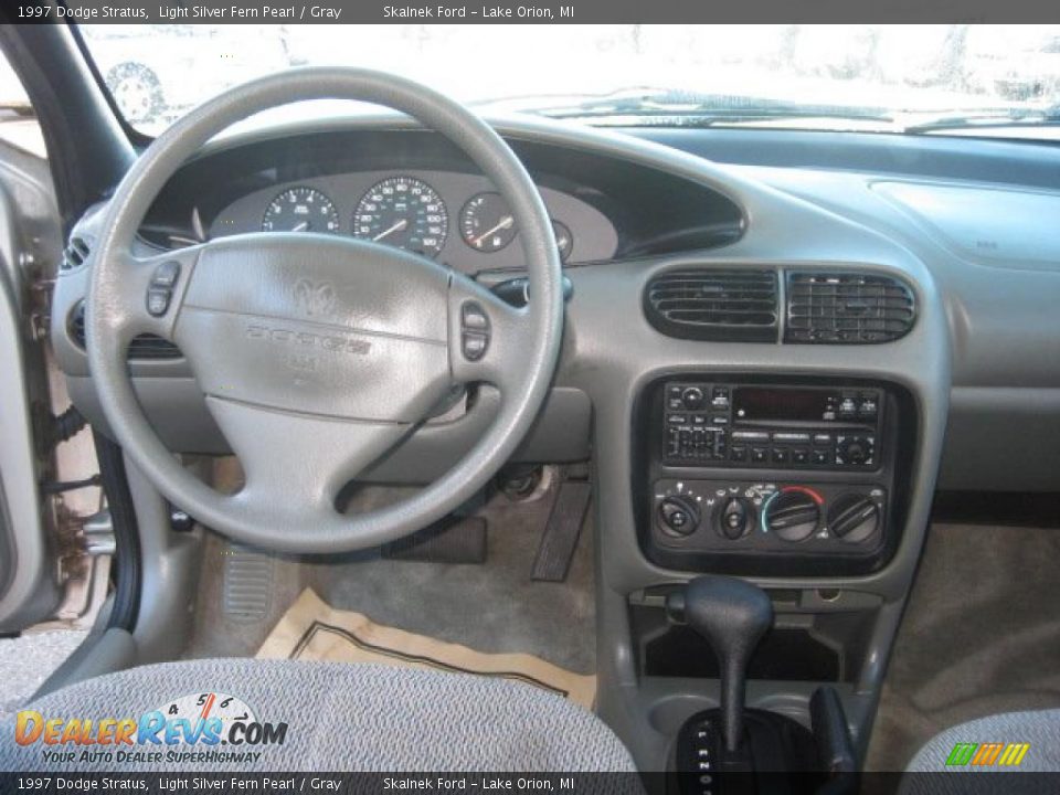 1997 Dodge Stratus Light Silver Fern Pearl / Gray Photo #3