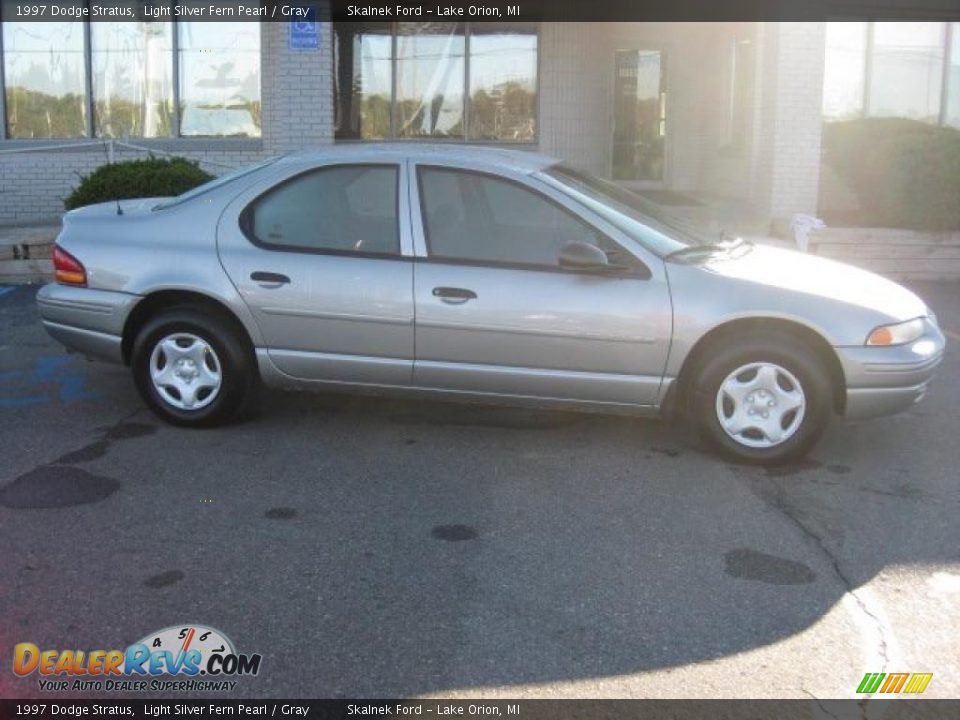 1997 Dodge Stratus Light Silver Fern Pearl / Gray Photo #5