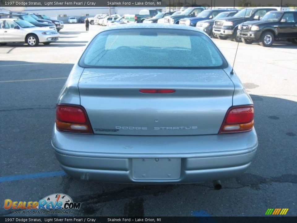 1997 Dodge Stratus Light Silver Fern Pearl / Gray Photo #7