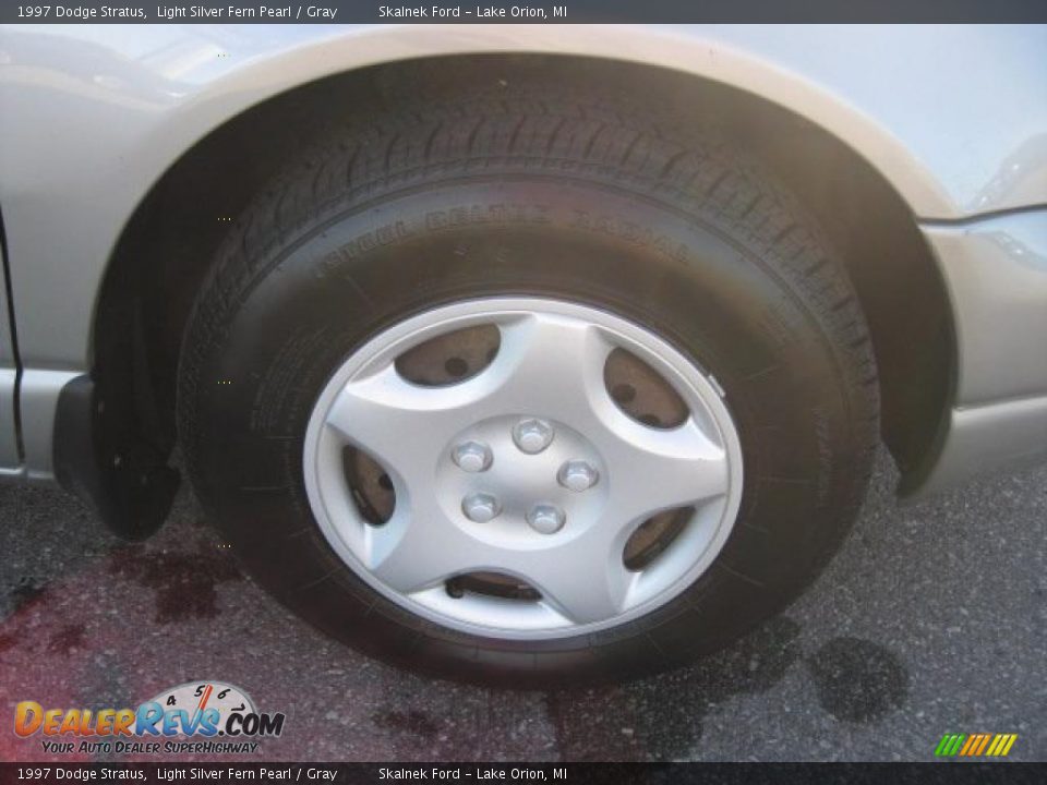 1997 Dodge Stratus Light Silver Fern Pearl / Gray Photo #11