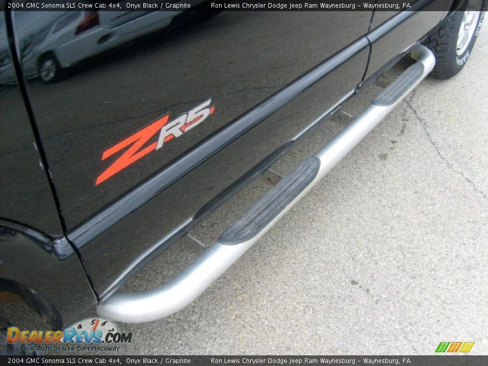 2004 GMC Sonoma SLS Crew Cab 4x4 Onyx Black / Graphite Photo #11