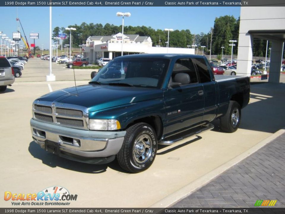 1998 Dodge Ram 1500 Laramie SLT Extended Cab 4x4 Emerald Green Pearl / Gray Photo #1