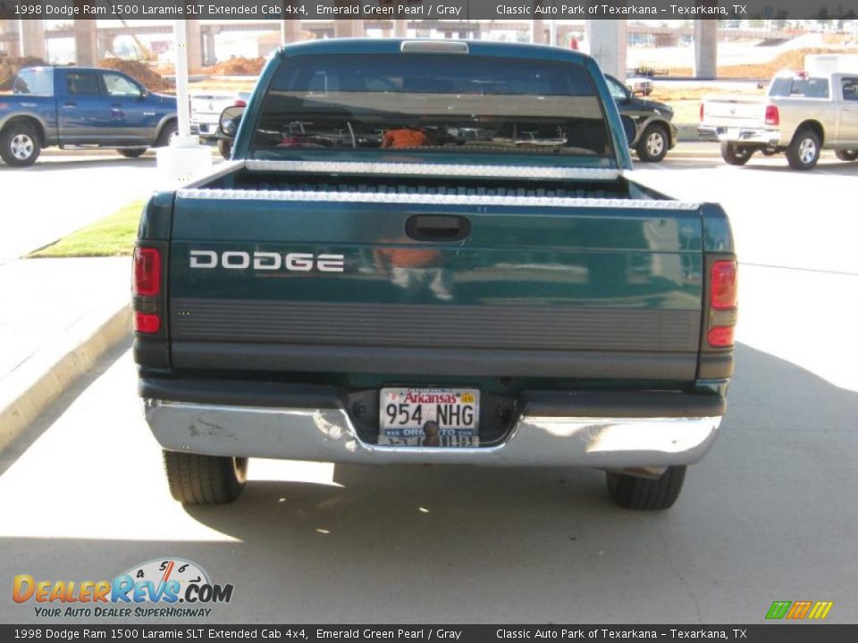 1998 Dodge Ram 1500 Laramie SLT Extended Cab 4x4 Emerald Green Pearl / Gray Photo #4