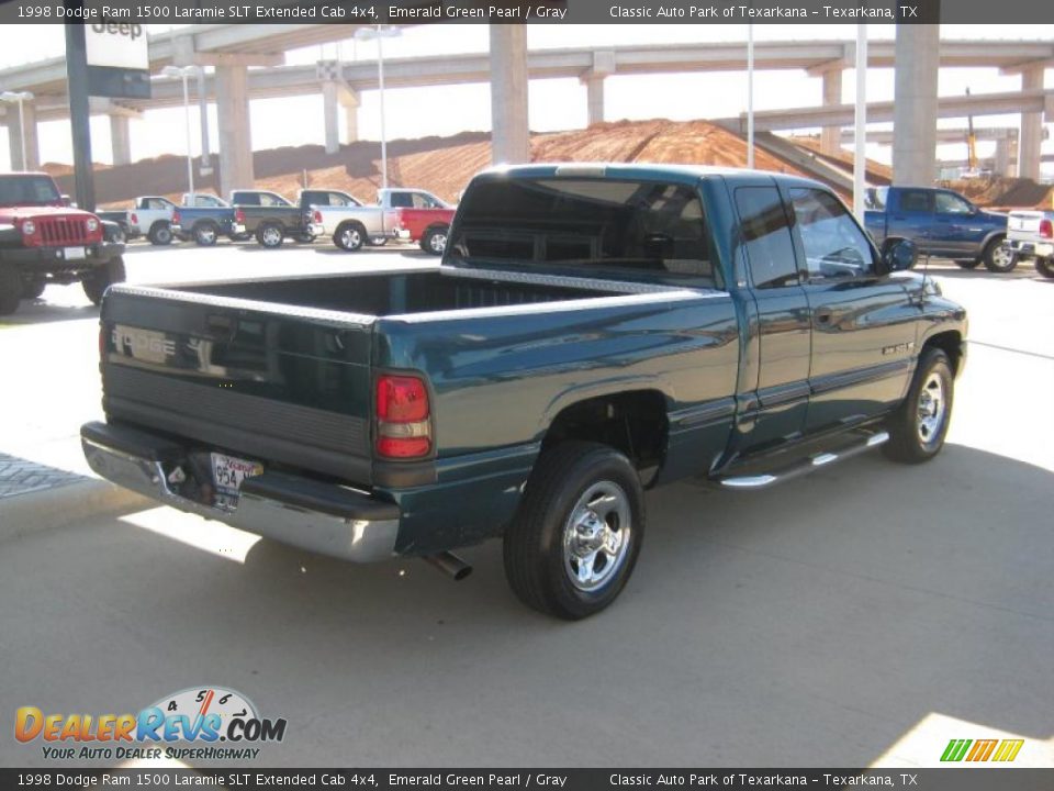 1998 Dodge Ram 1500 Laramie SLT Extended Cab 4x4 Emerald Green Pearl / Gray Photo #5