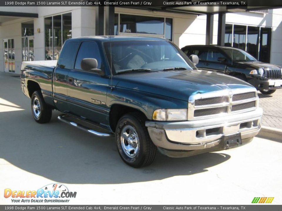 1998 Dodge Ram 1500 Laramie SLT Extended Cab 4x4 Emerald Green Pearl / Gray Photo #7