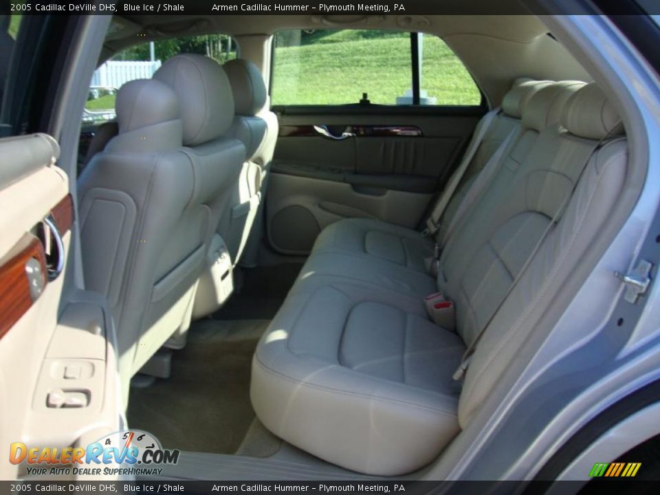 2005 Cadillac DeVille DHS Blue Ice / Shale Photo #23