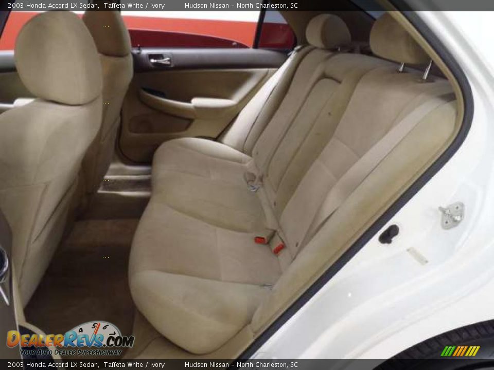 2003 Honda Accord LX Sedan Taffeta White / Ivory Photo #18