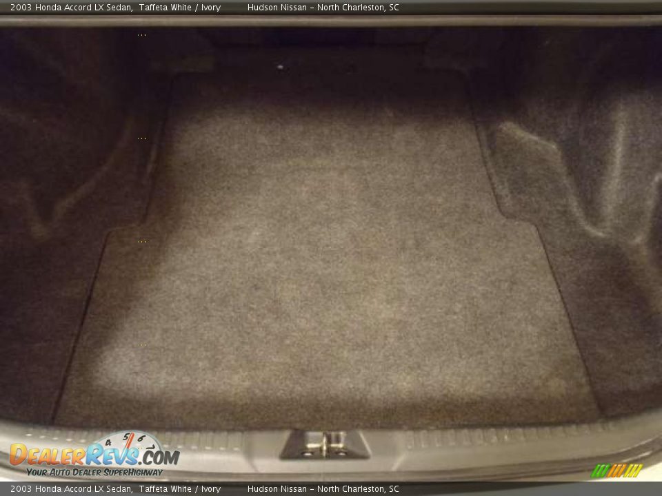 2003 Honda Accord LX Sedan Taffeta White / Ivory Photo #19