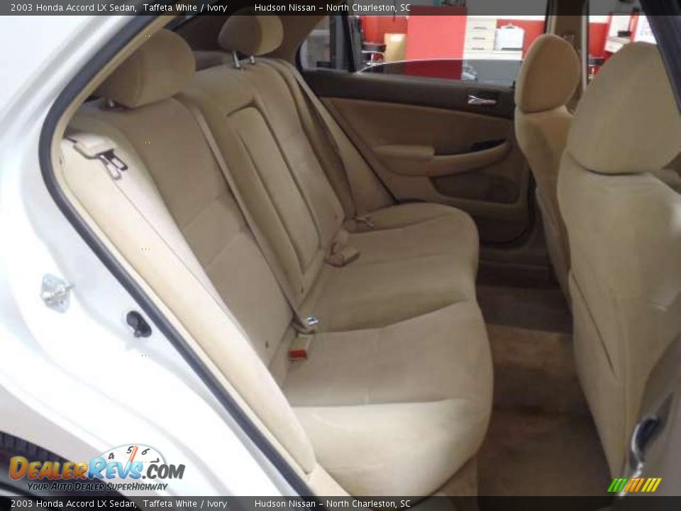 2003 Honda Accord LX Sedan Taffeta White / Ivory Photo #20