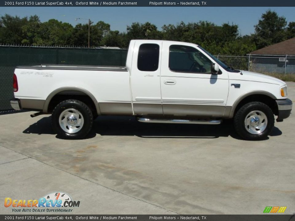 2001 Ford F150 Lariat SuperCab 4x4 Oxford White / Medium Parchment Photo #2